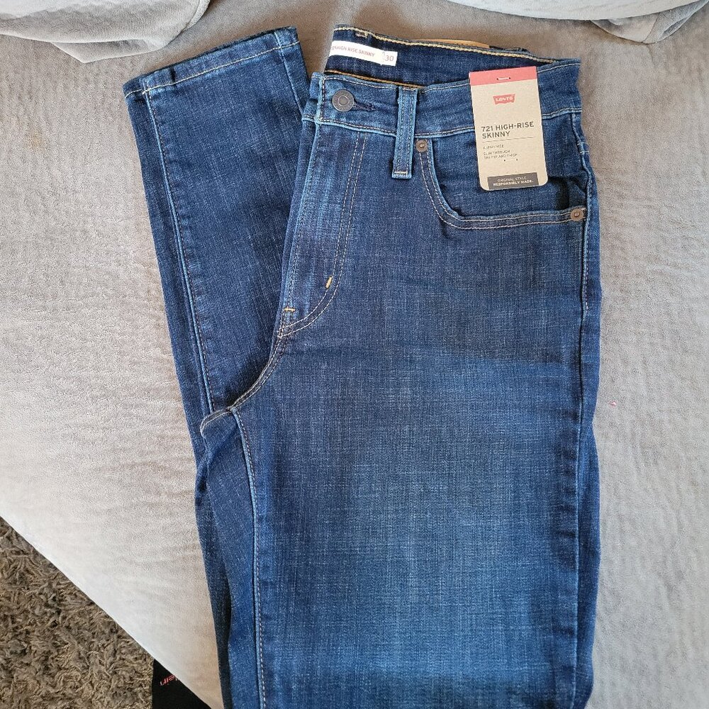 Levis high rise skinny 721